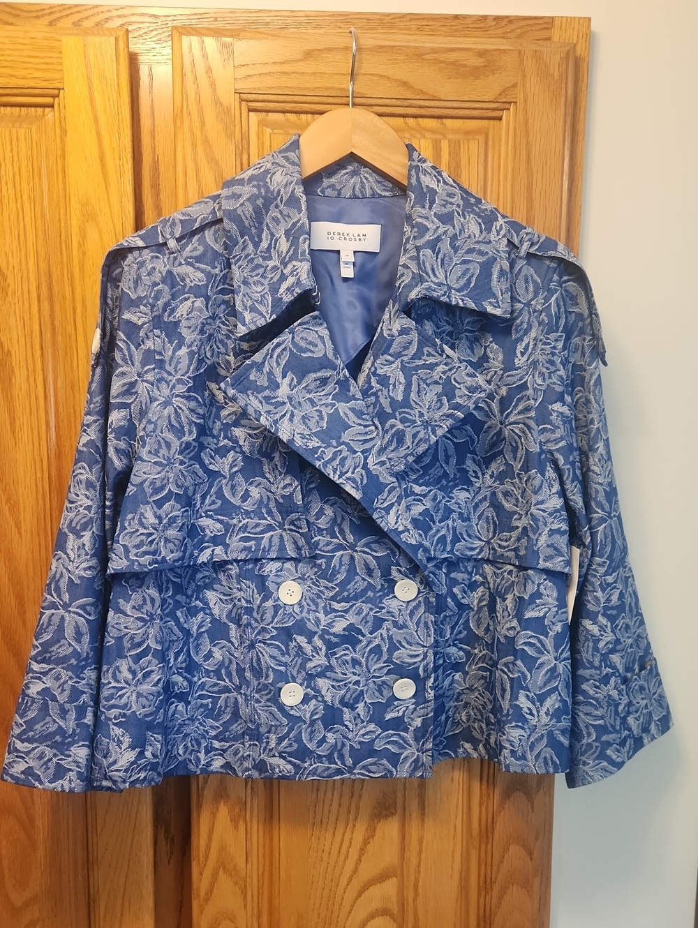 10 Crosby Derek Lam Blue and White Floral Cropped Trench Coat